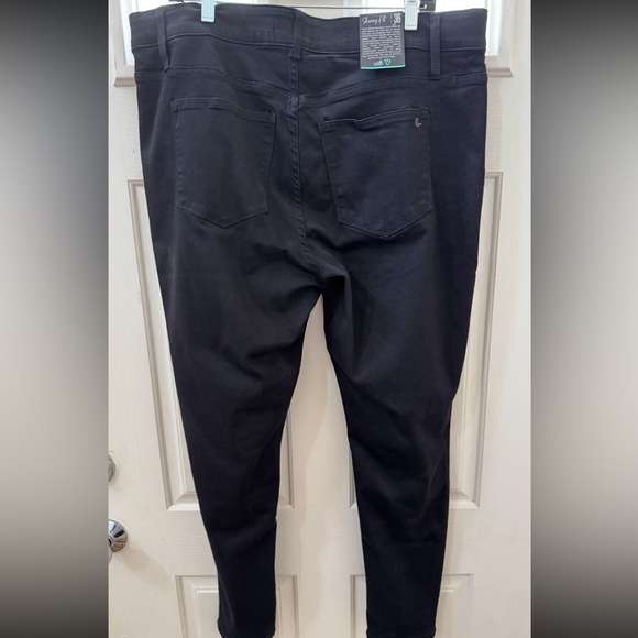 1 pair women’s LuLaRoe jeans - Picture 2 of 3